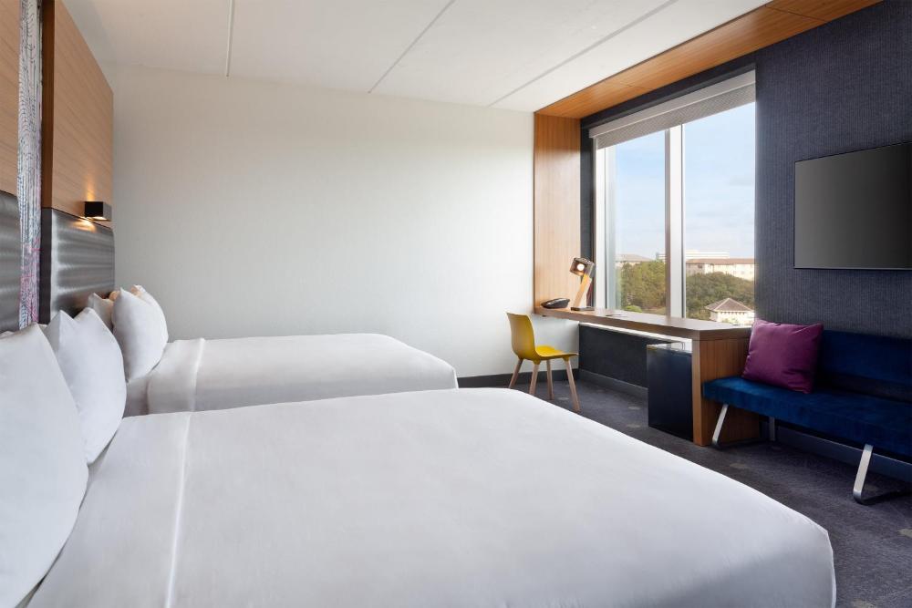 Guest room, 2 Queen interior